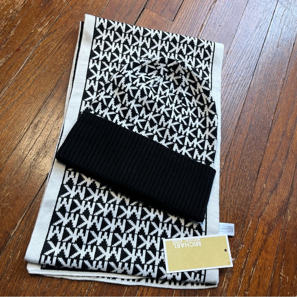 Michael Kors Monogram Black and White Scarf and Hat Set NWT